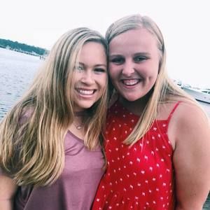 Meet your Posher, Caroline